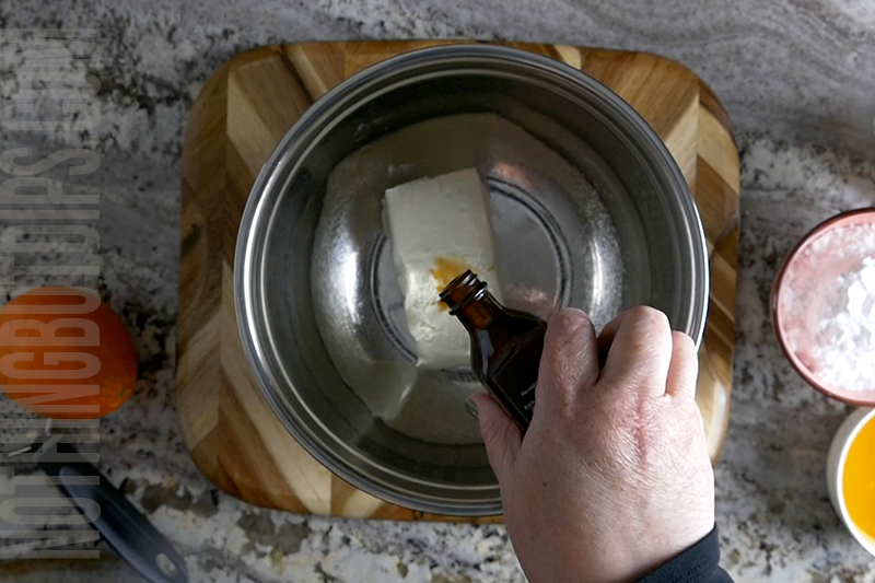 adding vanilla to easy fruit dip