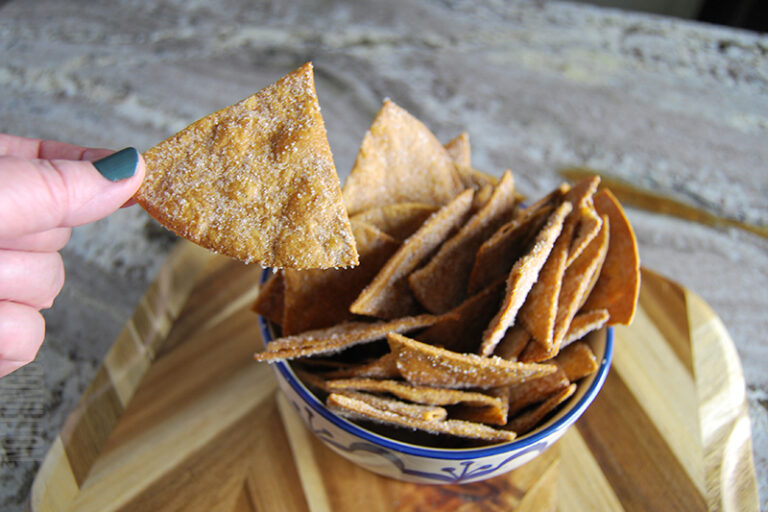 homemade baked cinnamon sugar chips
