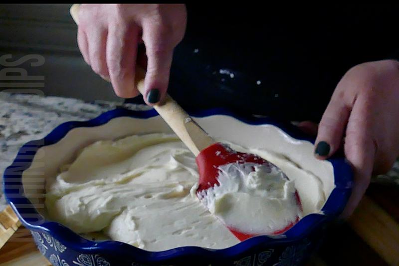 spread the cream into a serving dish