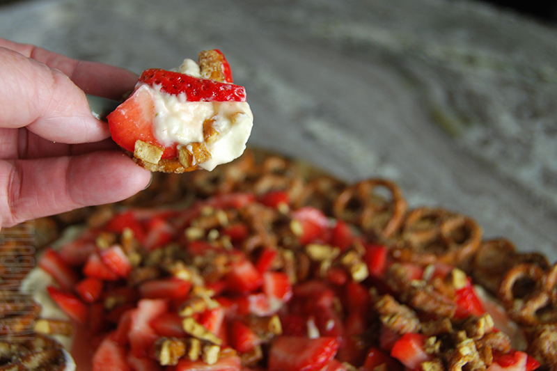 simple strawberry pretzel salad dip dessert 